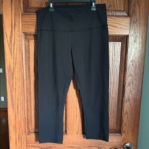 Lulu Lemon Black High-Waisted Capri Leggings